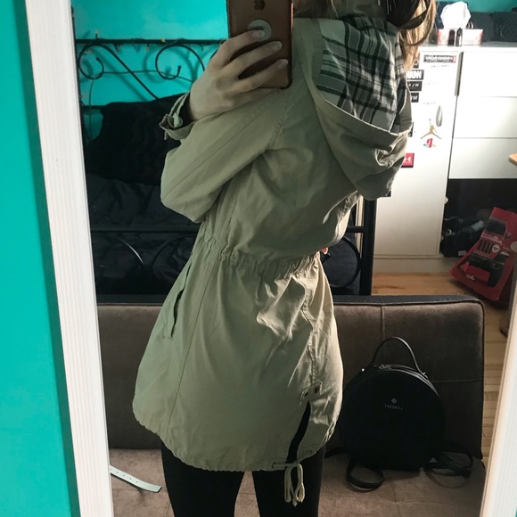 I don’t wear it - Picture 3 of 3